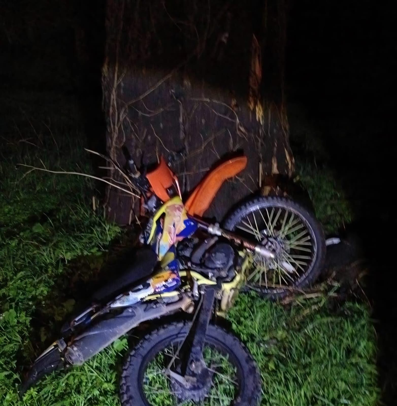 Tragedia en la México-Cuautla: un muerto y un herido tras derrape de motocicleta