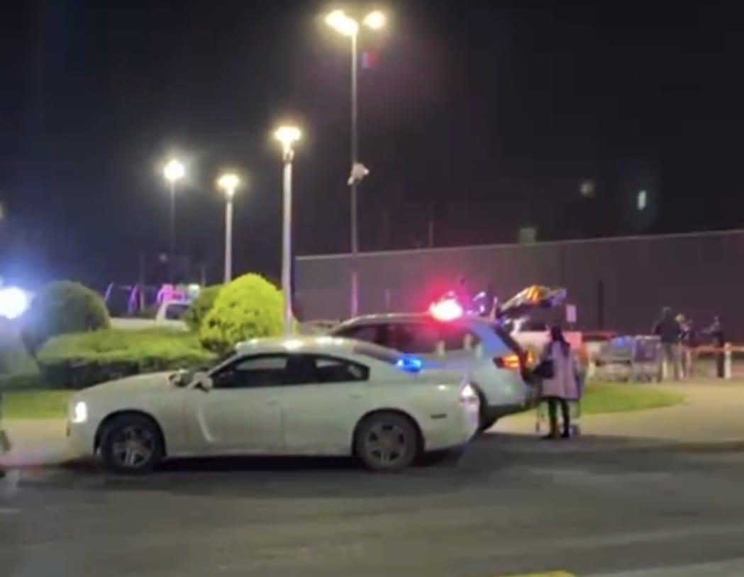Movilización por presunto explosivo en vehículo desata alarma en Plaza Gran Patio Texcoco