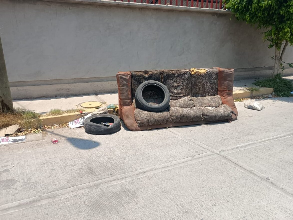 Vecinos de Chimalhuacán denuncian abandono en limpieza y mantenimiento urbano
