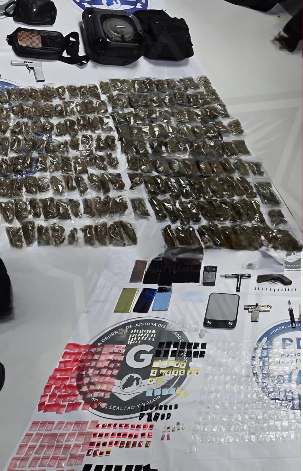 Desmantelan punto de narcomenudeo en Xochitenco; hay 15 detenidos