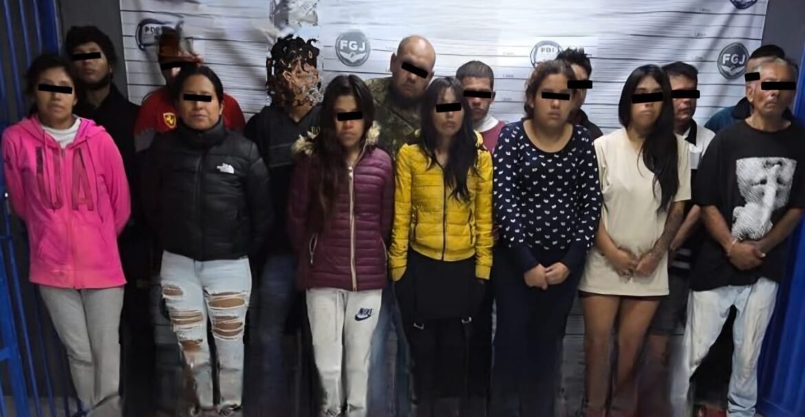 Desmantelan punto de narcomenudeo en Xochitenco; hay 15 detenidos