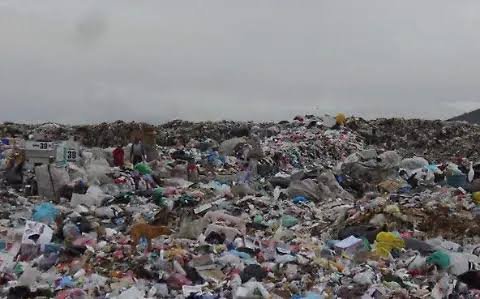 Lluvias afectan recolección de basura en Neza