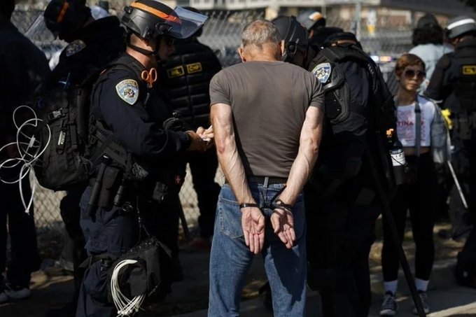 Ordena Trump pausar redadas vs migrantes en sectores agrícola, hotelero y restaurantero