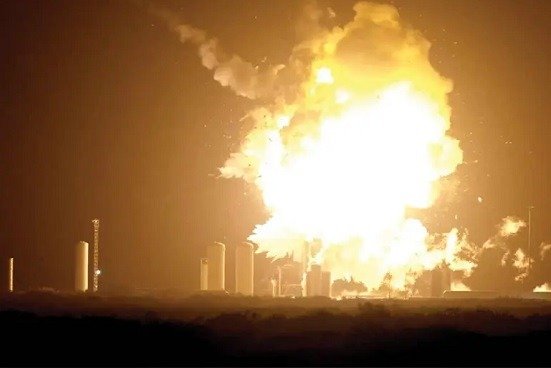 Estalla nave espacial de SpaceX