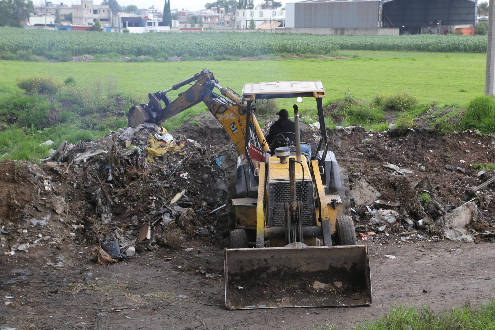 Limpian Río Lerma en Otzolotepec: retiran 34 toneladas de residuos