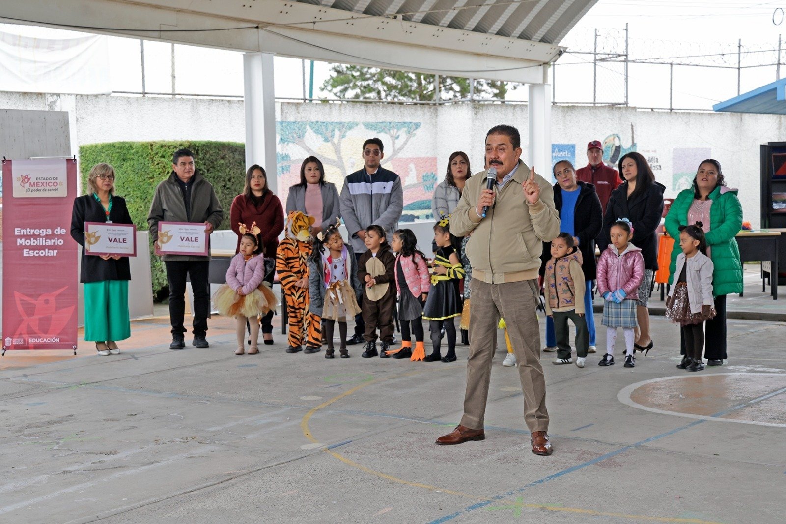Asigna Gobernadora Delfina Gómez Álvarez más de 3.7 mdp a escuelas de Tonanitla y Jaltenco