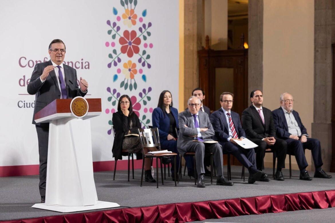 Anuncian inversiones en el sector farmacéutico para impulsar la producción y la autosuficiencia