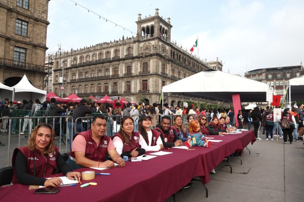 Brugada impulsa derecho a la educación con más de 75 mil Becas de Transporte