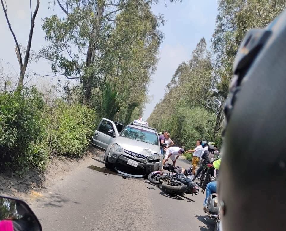 Cierra la carretera Chalco-Tláhuac por accidente mortal entre motociclista y automóvil
