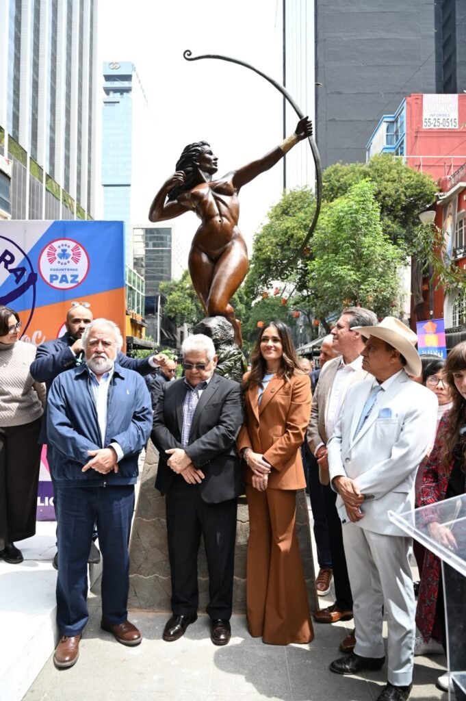 Alcaldía Cuauhtémoc restituye escultura de la Diana Cazadora en la Zona Rosa