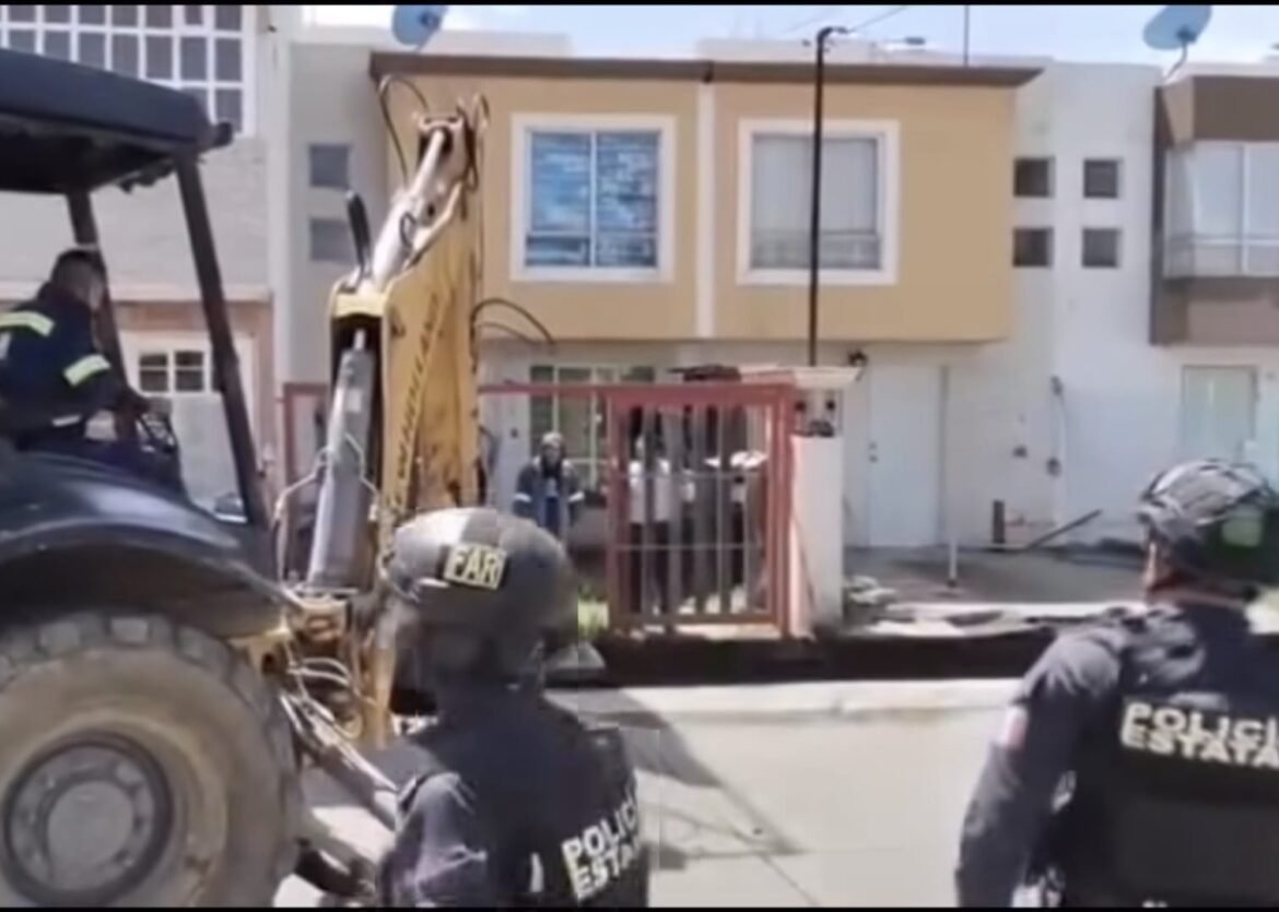 Socavón alarma a vecinos en Los Héroes Chalco; exigen intervención de expertos