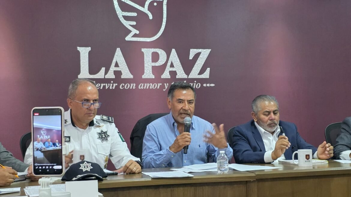 Amenazan policías con bloquear carretera este miércoles en La Paz