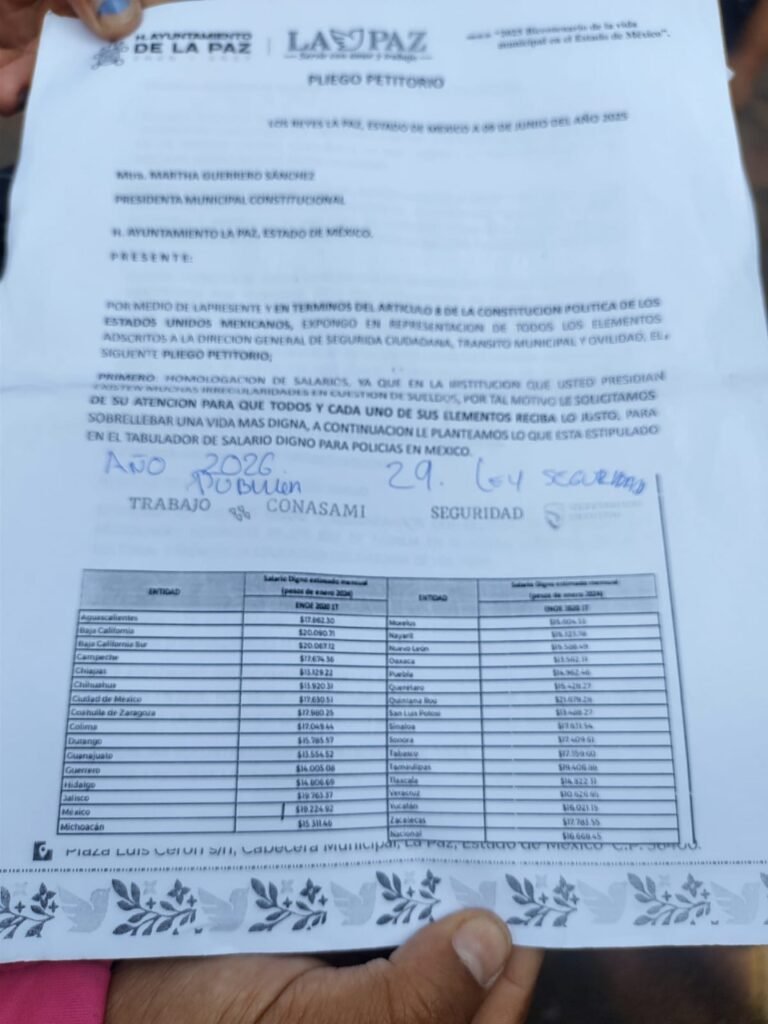 Policías de La Paz exigen respuesta a pliego petitorio; acusan abandono de la presidenta municipal