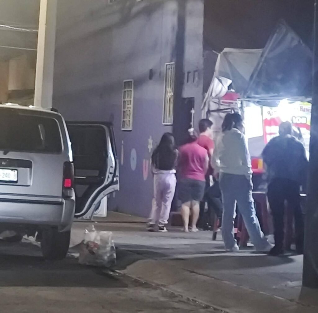 Vecinos denuncian bar clandestino en Héroes Tecámac