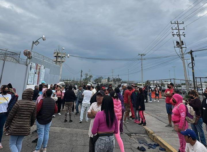 Bloquean carretera Chalco–Mixquic por presunto motín en penal de Huitzilzingo