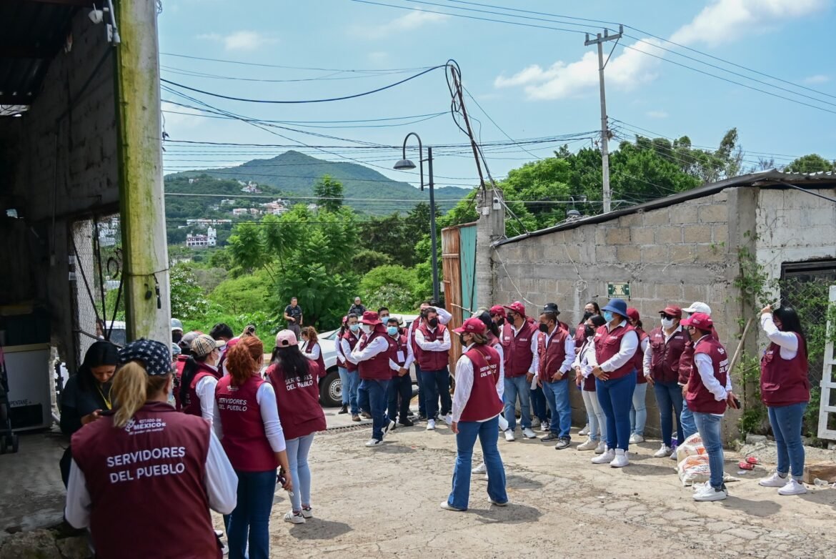 Gobierno del Estado de México distribuye material de construcción, carne, aves y ganado asegurado