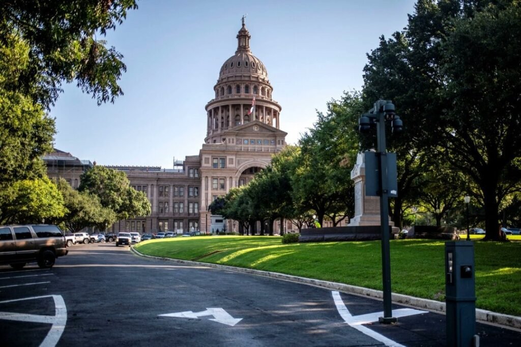 Aprueba Texas nuevo mapa electoral para mantener poder de Trump en el Congreso