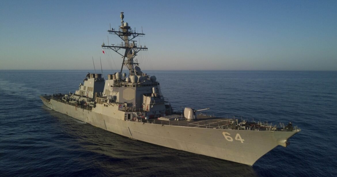 Trump ordena despliegue aéreo y naval para enfrentar narcotráfico en el Caribe