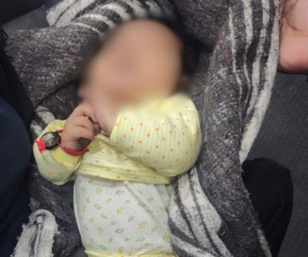 Abandonan a bebé en calles de Ecatepec