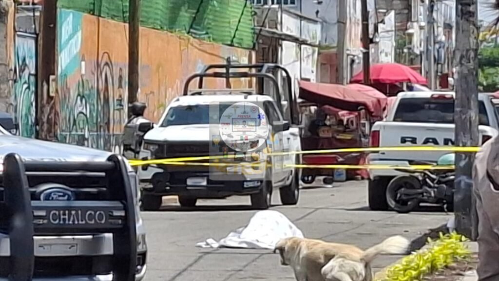 Matan a cuida carros en Chalco