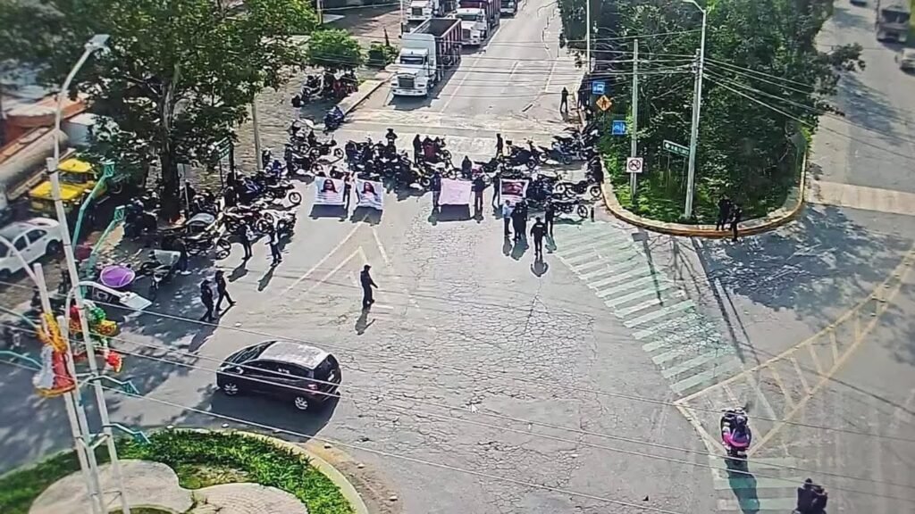Familiares denuncian extorsiones en penal de Texcoco y exigen traslados