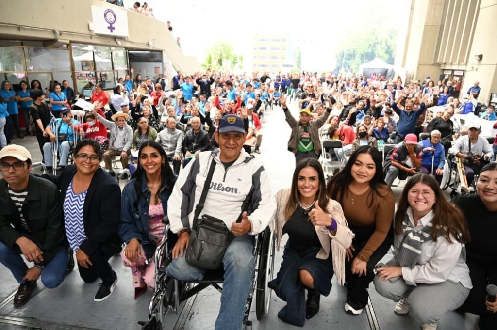 Entrega alcaldía Cuauhtémoc 167 apoyos de "Sonidos y Pasos por la Vida” para personas con discapacidad