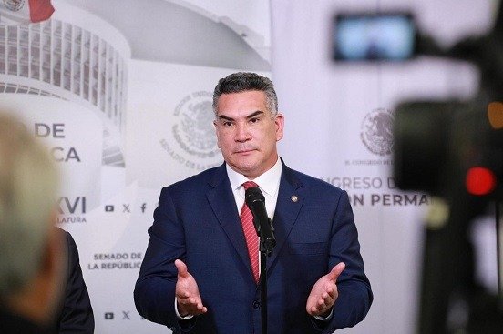 PRI denuncia a Nicolás Maduro ante la FGR por vínculos con el crimen organizado