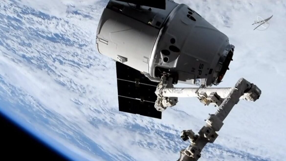 Trump ordena desactivar satélites clave para monitoreo climático