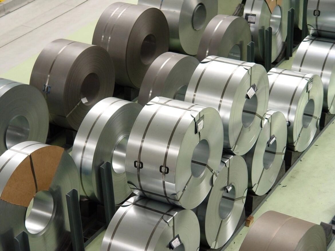 EU suma 407 categorías de productos de acero y aluminio sujetos a arancel