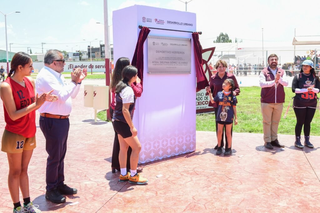 Gobernadora Delfina Gómez renueva espacios públicos