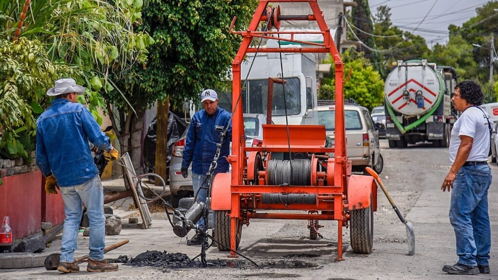 Retiran obstrucción en drenaje de Nezahualcóyotl para prevenir inundaciones