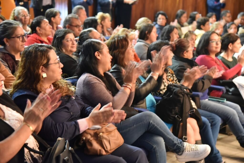 Arrancan actividades los 54 Centros DIF de la CDMX ciclo 2025-2026