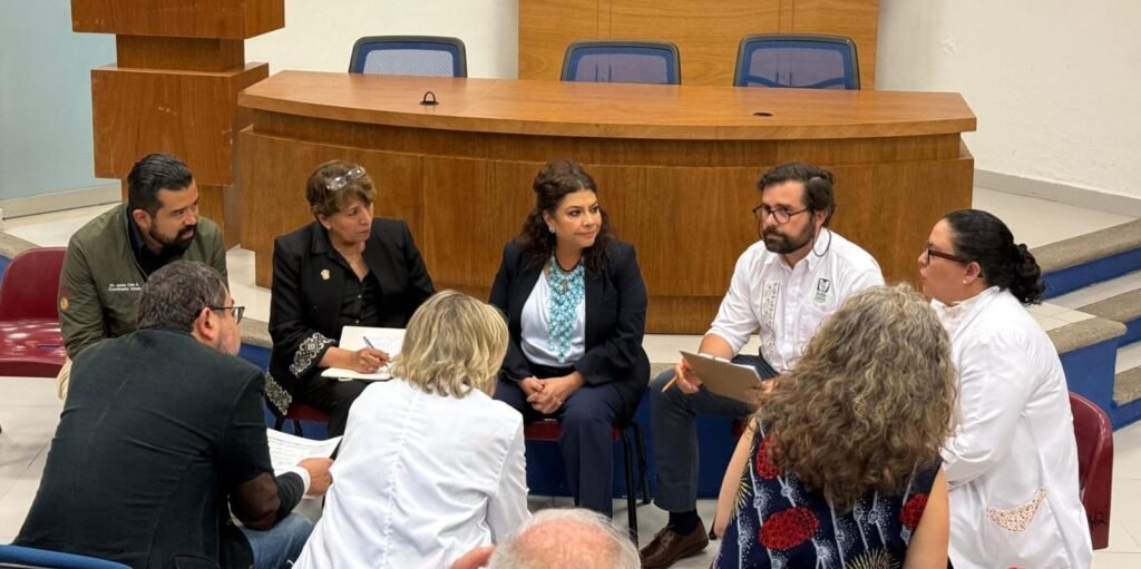 Reafirma Clara Brugada apoyo a víctimas y familias afectadas por explosión de pipa