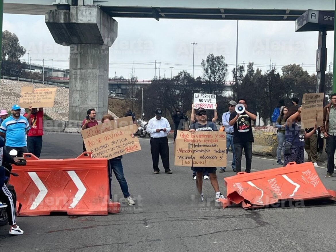 Bloquean calzada Zaragoza para exigir justicia tras explosión de pipa