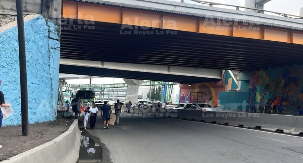 Bloquean calzada Zaragoza para exigir justicia tras explosión de pipa