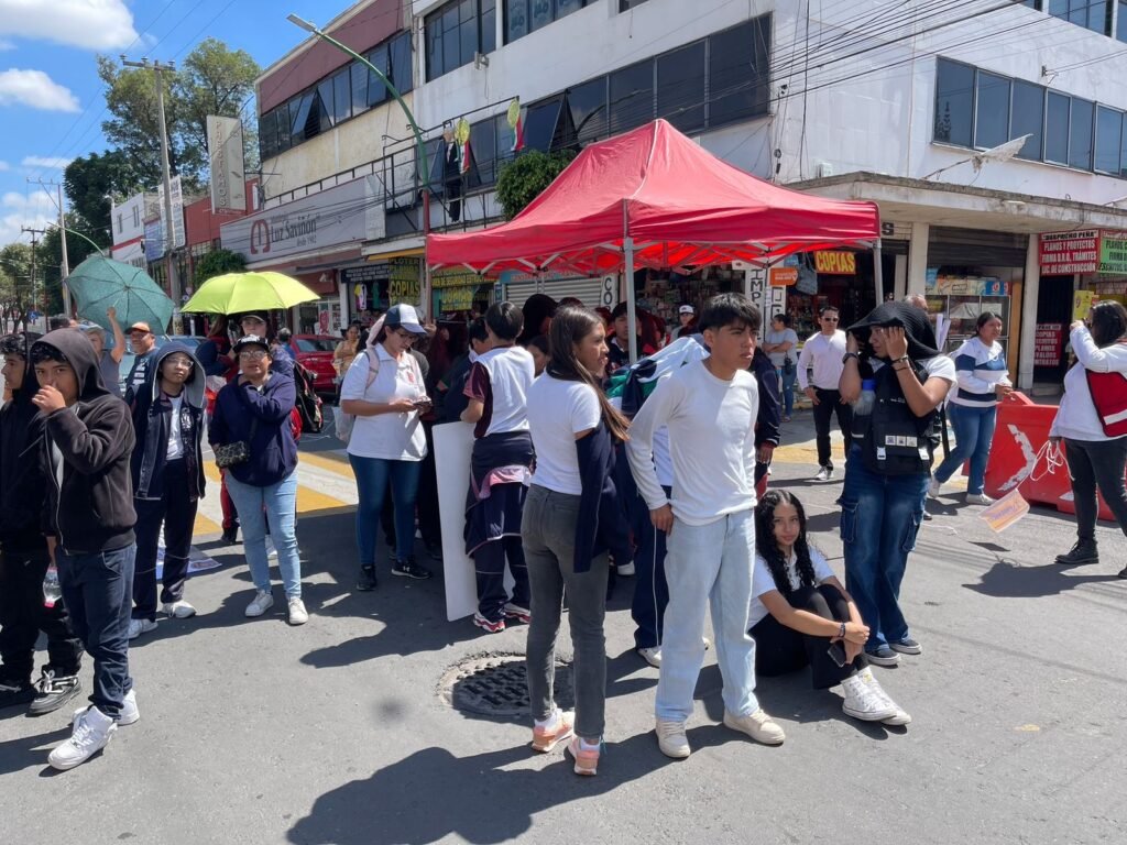 Obliga UPREZ a alumnos de escuelas públicas a participar en manifestaciones