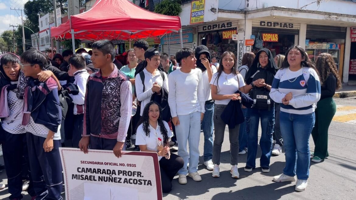 Obliga UPREZ a alumnos de escuelas públicas a participar en manifestaciones