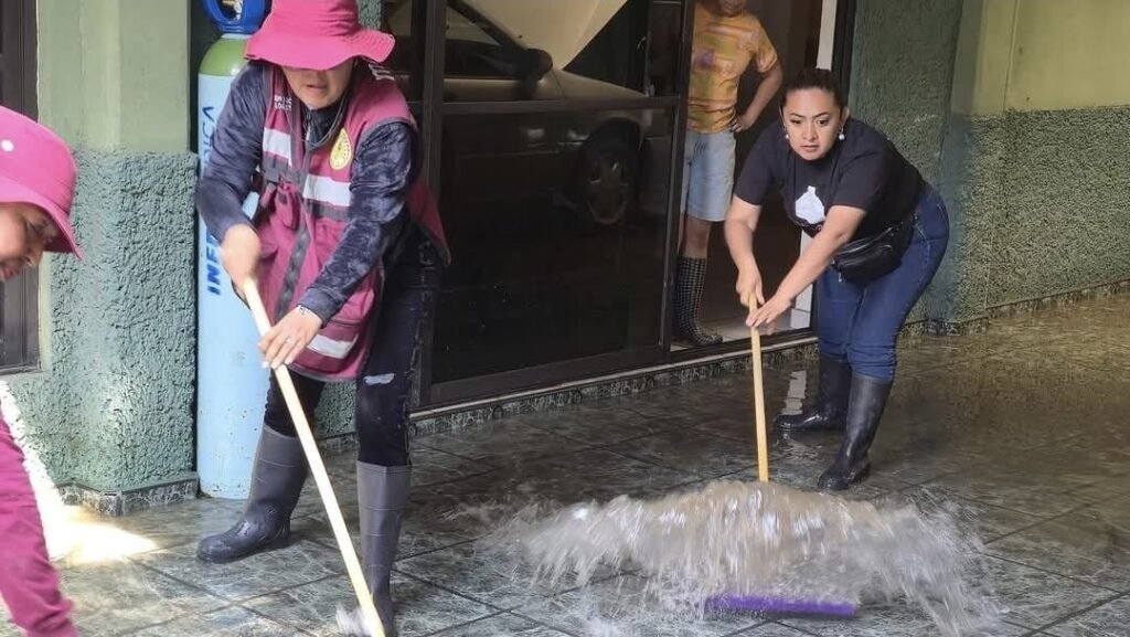No basta con supervisar hay que entrarle a la limpieza con los vecinos: Carmen de la Rosa