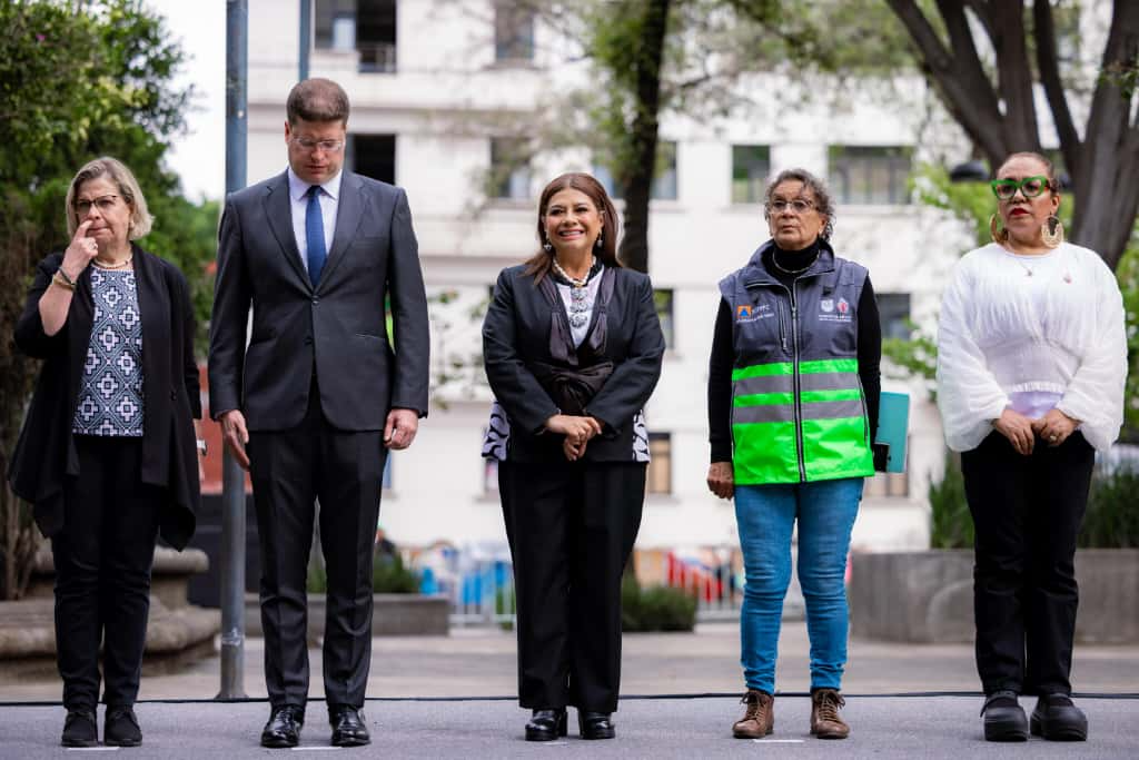Encabeza Clara Brugada homenaje a víctimas de los sismos de 1985 y 2017