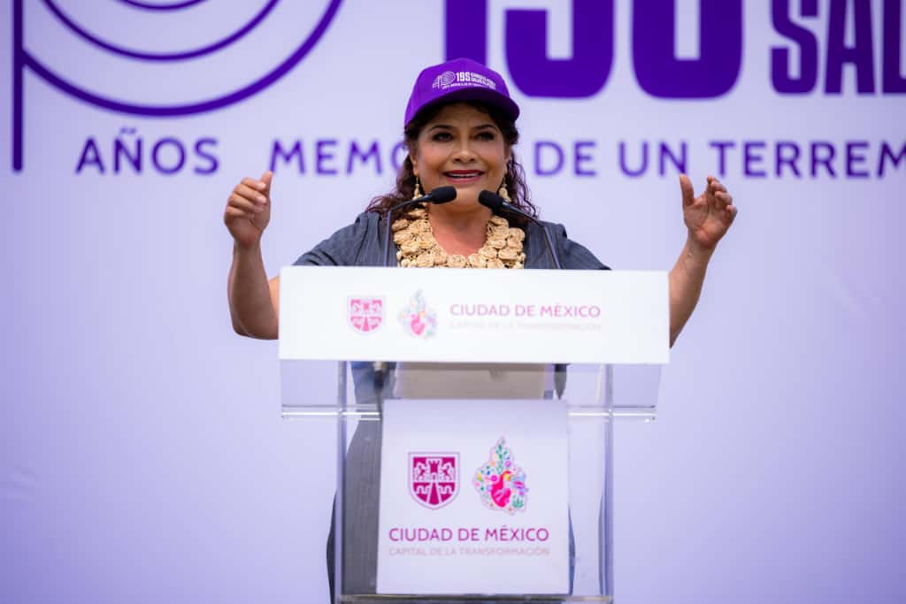 Encabeza Clara Brugada clase masiva de primeros auxilios y RCP