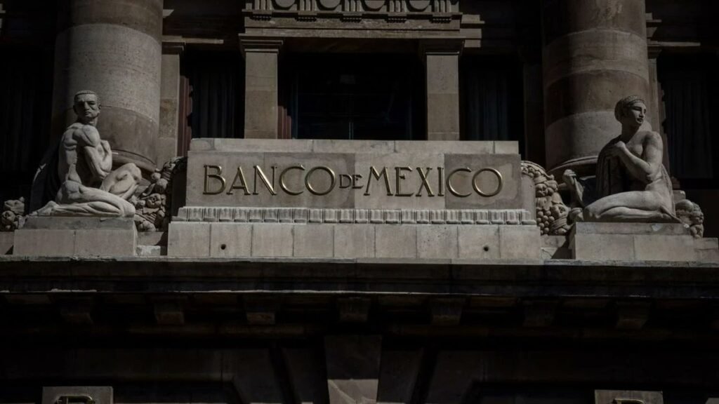 Elevan analistas pronóstico de crecimiento de la economía mexicana