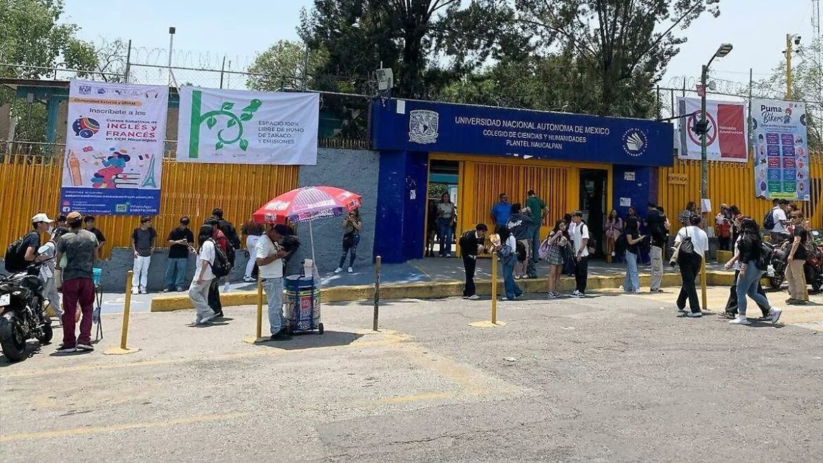 FES Acatlán y CCH Naucalpan suspenden clases tras protestas por Ayotzinapa