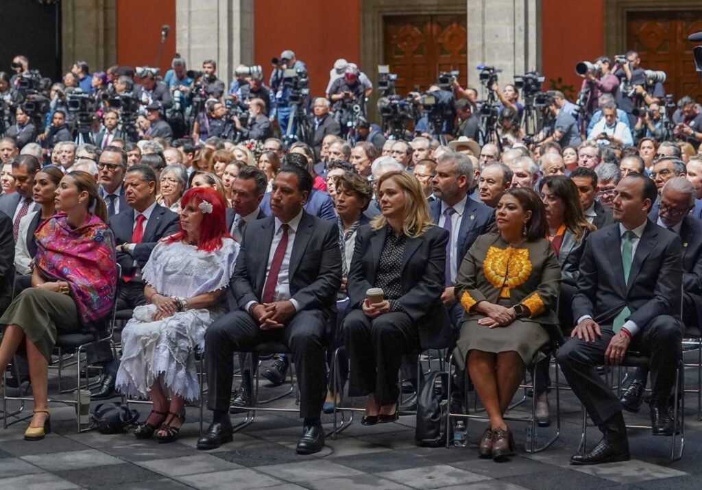 Gobernadora Delfina Gómez acompaña a la presidenta Sheinbaum en su Primer Informe