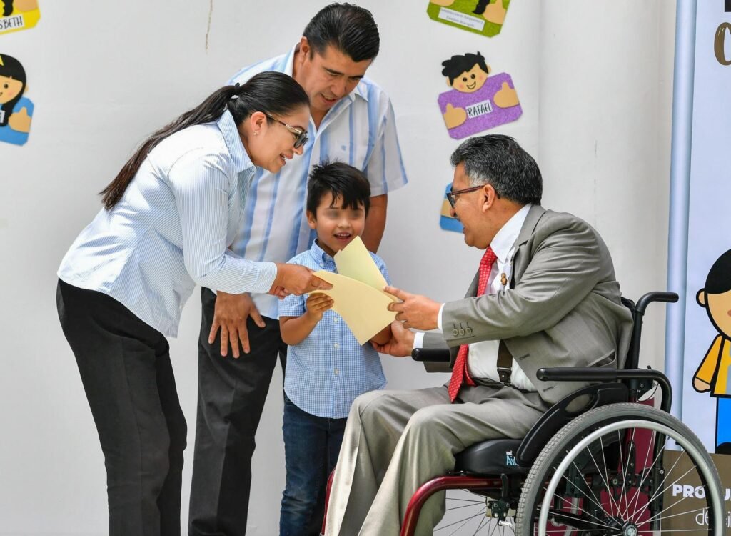 Inicia Gobierno de Delfina Gómez nueva etapa de adopciones para dar a NNA una familia