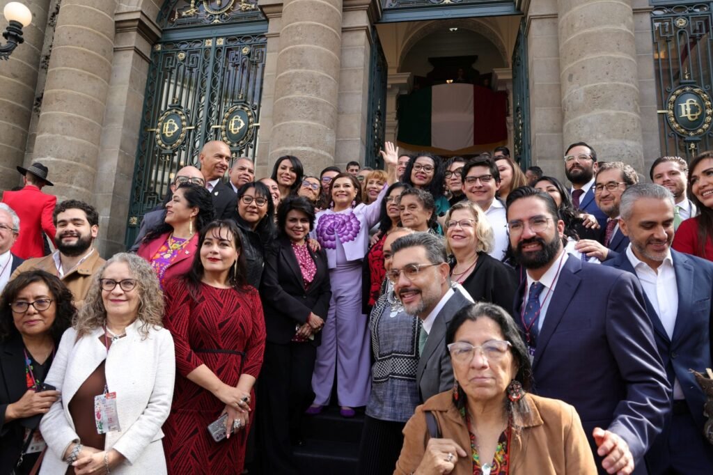 En su primer año al frente de la CDMX, Clara Brugada destaca finanzas sólidas, más inversión, seguridad, bienestar e infraestructura social