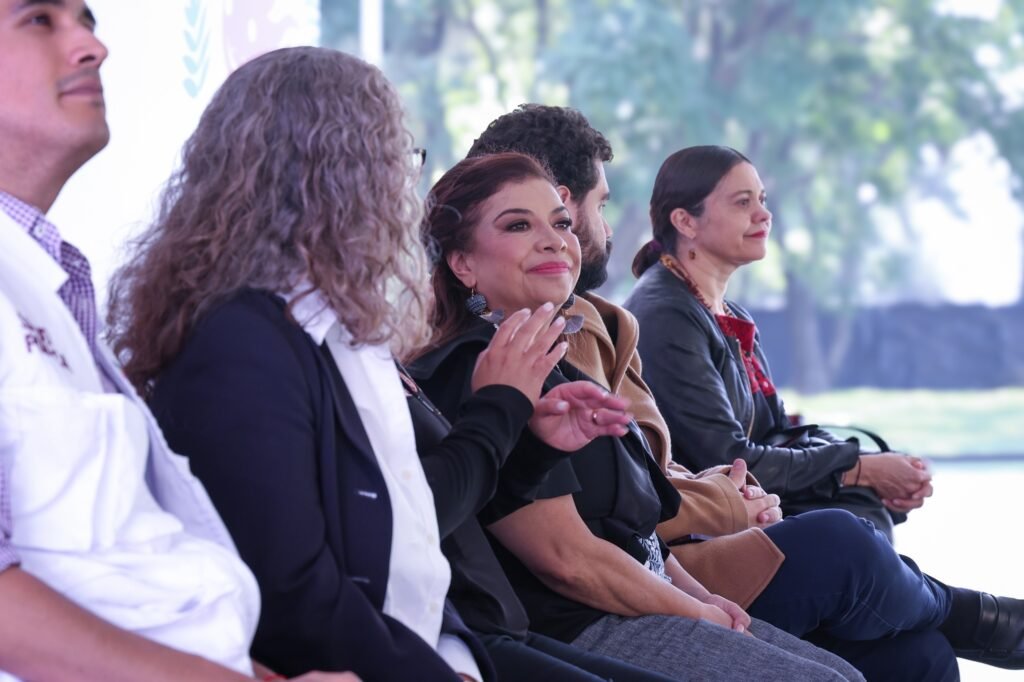 Supervisa Clara Brugada avance de obra de Utopía de las Niñas y los Niños