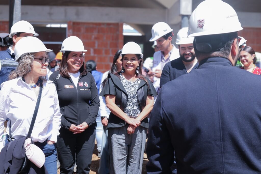 Supervisa Clara Brugada avance de obra de Utopía de las Niñas y los Niños