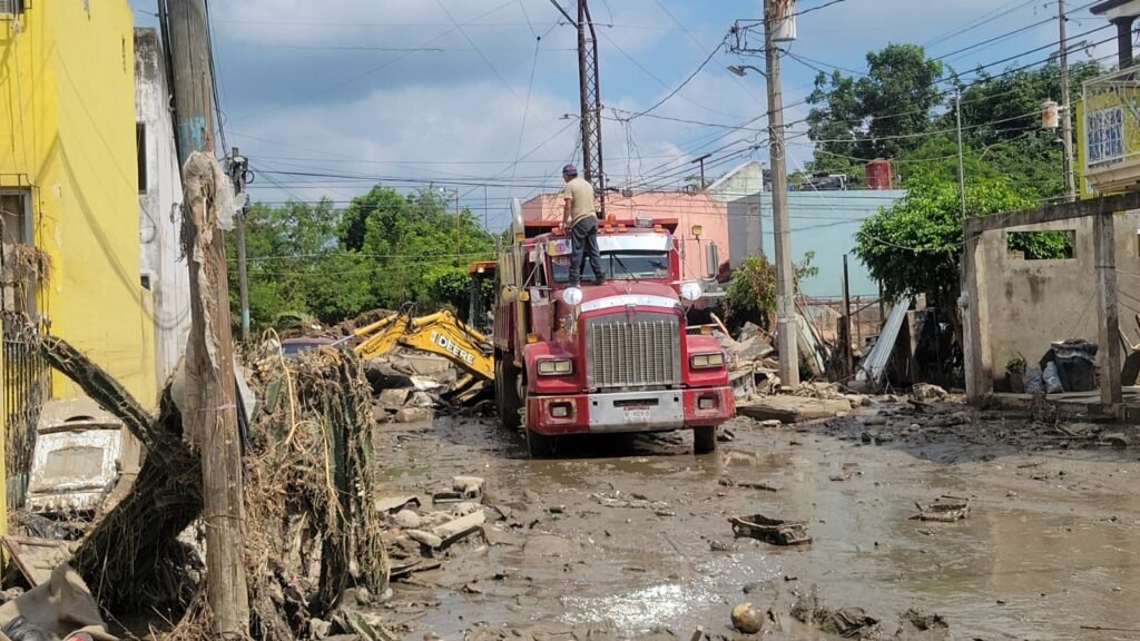 Continúan labores de apoyo en municipios afectados por las lluvias en Veracruz
