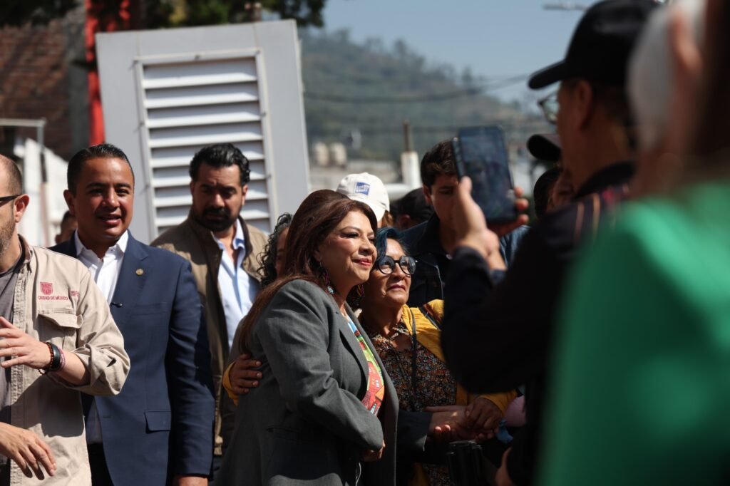 Encabeza Brugada entrega de 40 viviendas sociales en la alcaldía Gustavo A. Madero