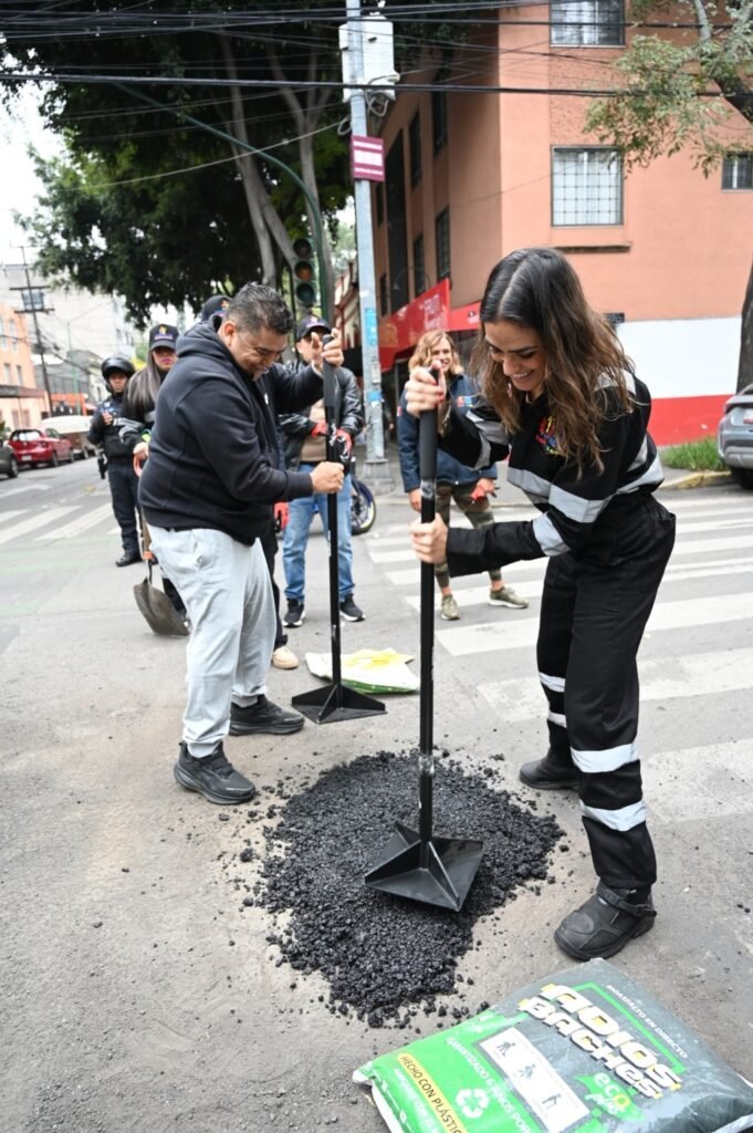 Con ‘Bachéale", alcaldía Cuauhtémoc llega a 10 mil baches atendidos